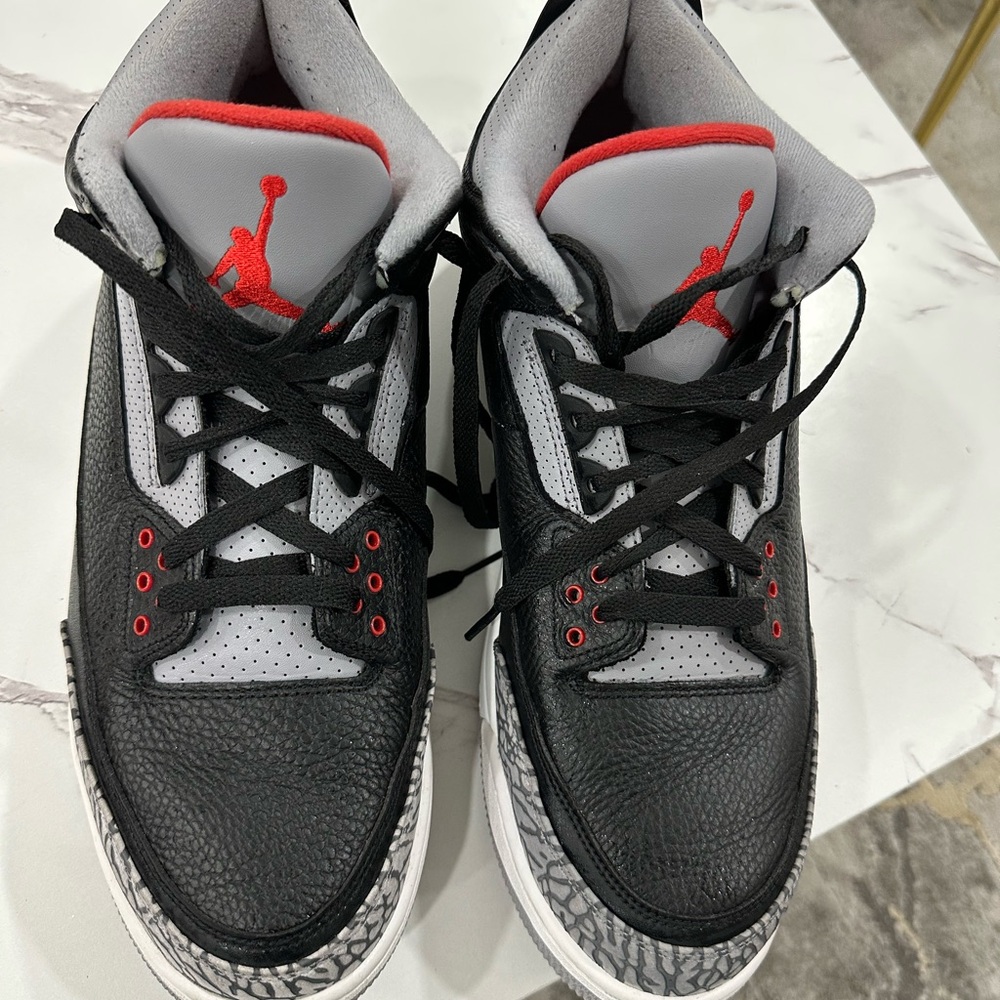 Jordan Black and Gray Sneakers with Signature Design - Picture 8 of 9